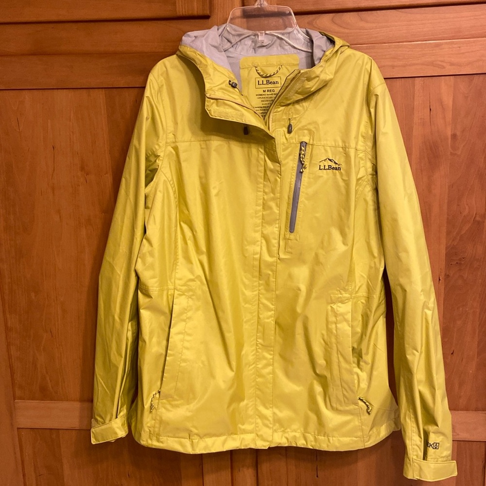 NWOT OFFERS WELCOME LL BEAN RAINCOAT BUNDLE AND SAVE